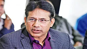 মোহামেডানের হয়ে স্ট্রাইকিং পজিশনে খেলতেন বর্তমান বাফুফে’র সিনিয়র সহ-সভাপতি অাব্দুস সালাম মুর্শেদী