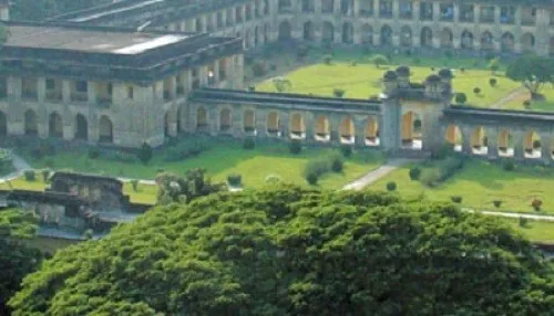 ঈদেও অনাহারে-অর্ধাহারে ঢাবির হলে থাকা ছাত্ররা