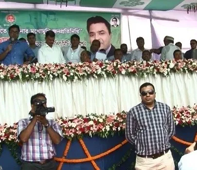 জনতার কাঠগড়ায় দক্ষিণের মেয়র