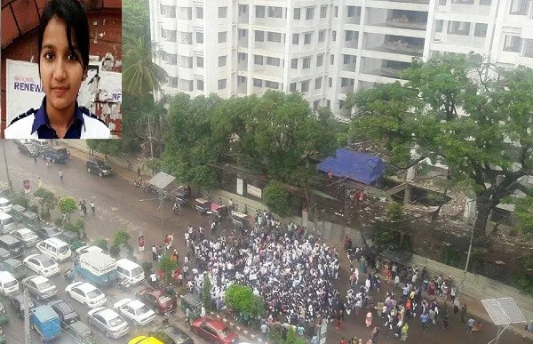 বখাটের ছুরিকাঘাতে স্কুল ছাত্রীর মৃত্যু, প্রতিবাদে সড়ক অবরোধ