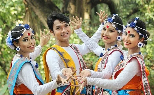 চারুকলায় চলছে শরৎ উৎসব