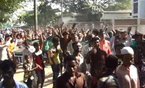 নাসিরনগরে হামলা: মন্ত্রী ছায়েদুল হকের পক্ষে মিছিল, প্রতিবাদ সভা