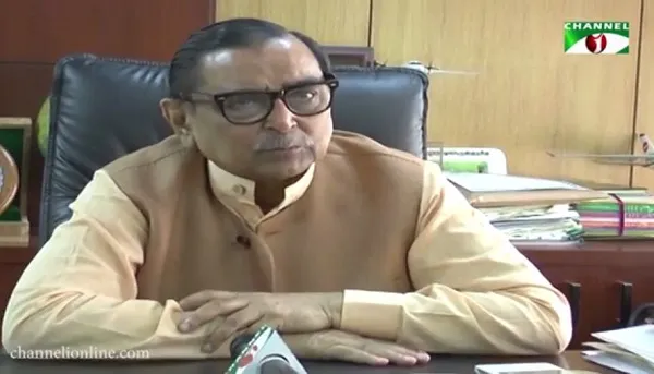 দায়ী না হয়েও অনিয়মের দায় বিমানমন্ত্রী’র
