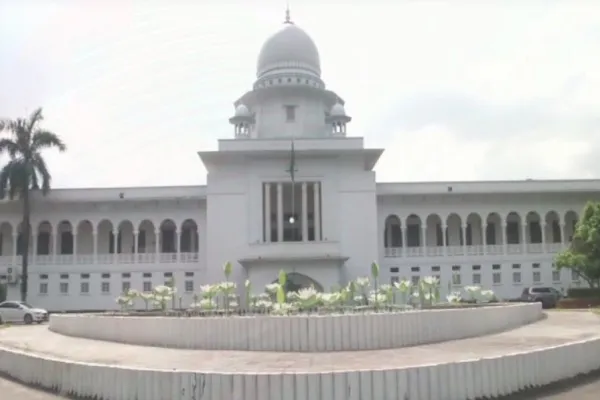 সাঁওতালদের হাতকড়া খুলে তার জবাব দেয়ার নির্দেশ