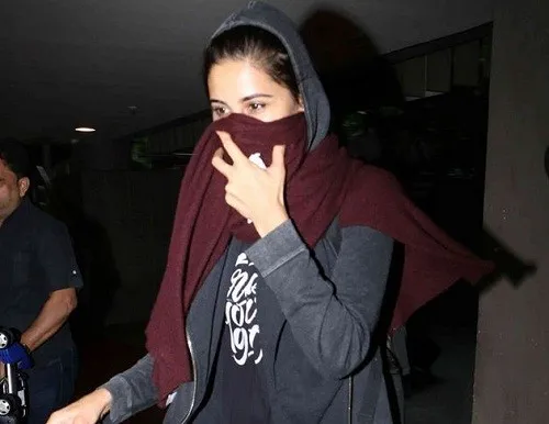 ভারতে ফিরে এলেন নার্গিস ফাখরি