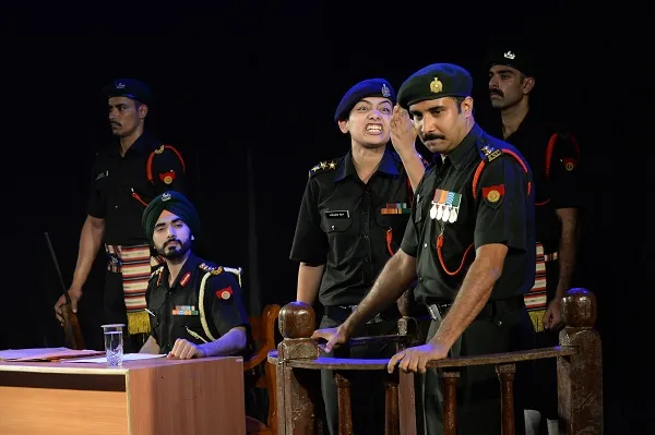 নারী ক্যাপ্টেনকে জোর করে চুমু খাওয়ার অভিযোগে কোর্ট-মার্শালের মুখে ভারতীয় জেনারেল