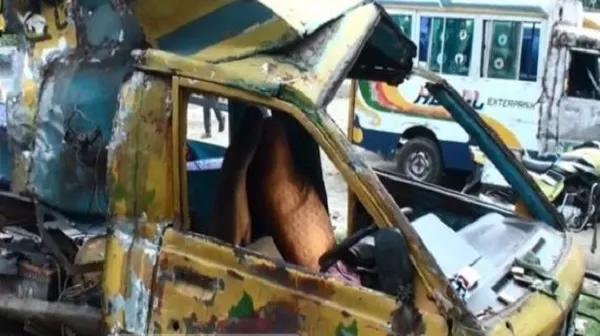 গাজীপুরে বাস-লেগুনার সংঘর্ষে নিহত ৬