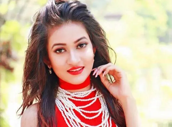 ইউটিউবে হ্যাপির আইটেম গান