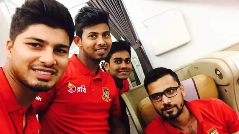 মাশরাফির নেতৃত্বে সিডনির উদ্দেশে দেশ ছাড়লেন ৯ ক্রিকেটার