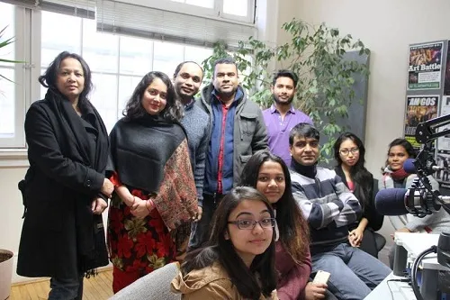 প্রবাস জীবন নিয়ে কানাডার কমিউনিটি রেডিও’র বিশেষ আলোচনা