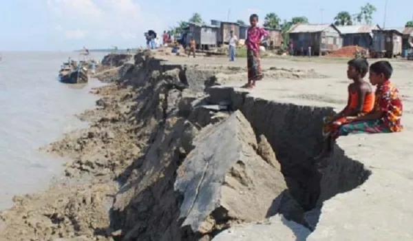 শিকলবন্দী বাংলার অমিত সম্ভাবনা