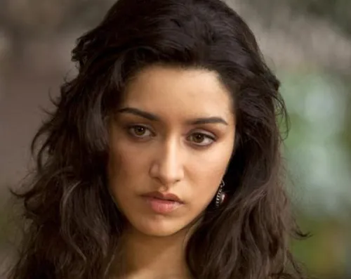 ফারহানকে নিয়ে যা বললেন শ্রদ্ধা কাপুর