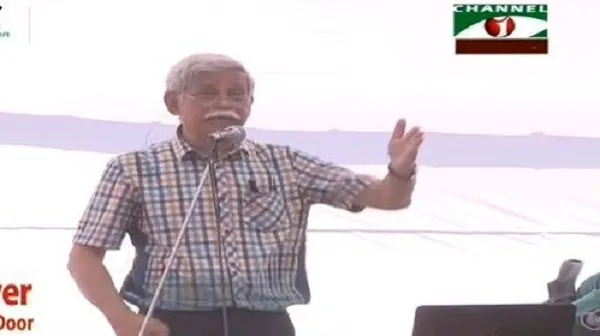 বিশ্বের সবচেয়ে বড় বিজ্ঞান ক্লাস নিলেন জাফর ইকবাল