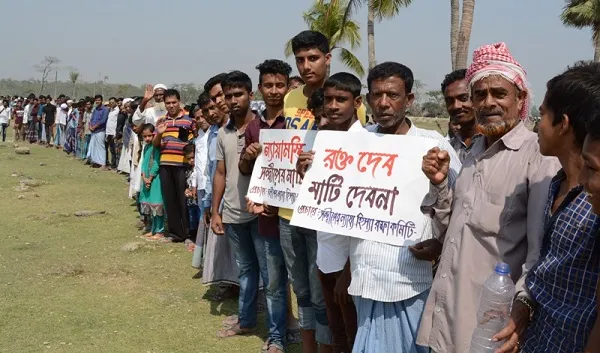 ঠেঙ্গারচরকে সন্দ্বীপের আদি ভূমি দাবি করে মানববন্ধন