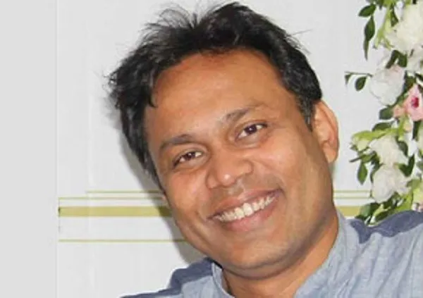 নিজের নাম ও সন্তানদের নাম বলতে পারছেন ফটো সাংবাদিক জিয়া