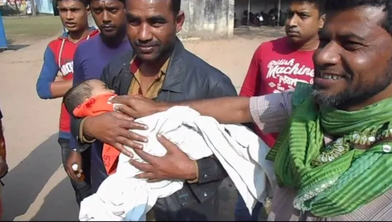 নদীতে ফেলে শিশুকে হত্যার চেষ্টার অভিযোগ