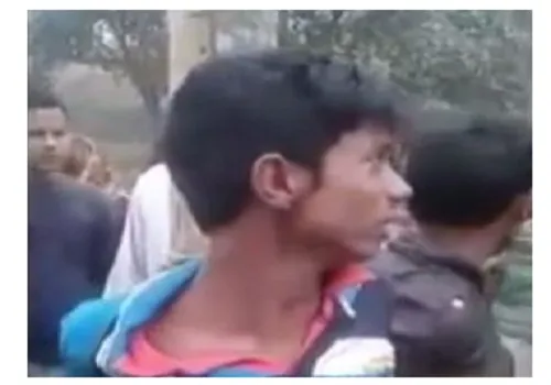 রাজশাহীর দুর্গাপুরে দুই কিশোরকে গাছে বেঁধে নির্যাতন