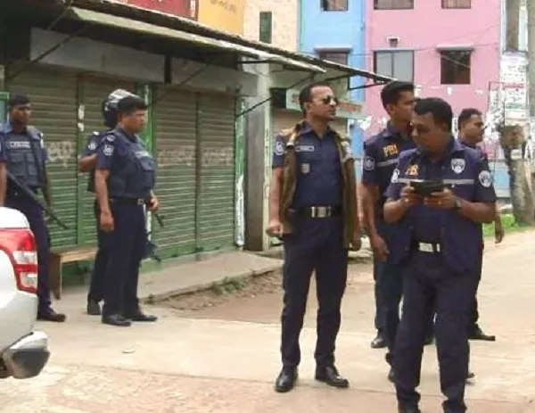 কুমিল্লায় ‘অপারেশন স্ট্রাইকআউট’, এক পুলিশ সদস্য আহত