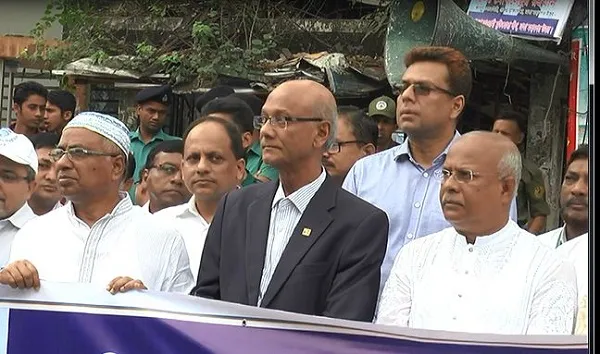 দুর্নীতির বিরুদ্ধে আড়াই লাখ স্কুল শিক্ষার্থীর মানববন্ধন