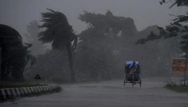 উড়িষ্যায় লঘুচাপ; বাংলাদেশ উপকূলে ঝড়ো হাওয়ার আশঙ্কা