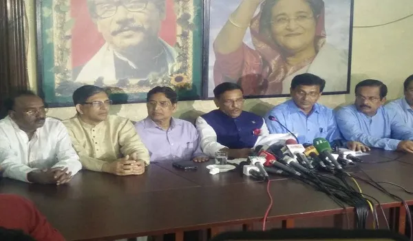 অন্ধকারে ঢিল ছোড়ার রাজনীতি না করতে খালেদাকে আওয়ামী লীগের আহ্বান