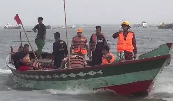 নারায়ণগঞ্জে ট্রলার ডুবিতে মৃতের সংখ্যা বেড়ে ১৫
