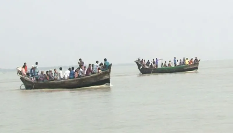 সন্দ্বীপে যাত্রীবাহী ট্রলার ডুবিতে ৮ জনের মৃত্যু