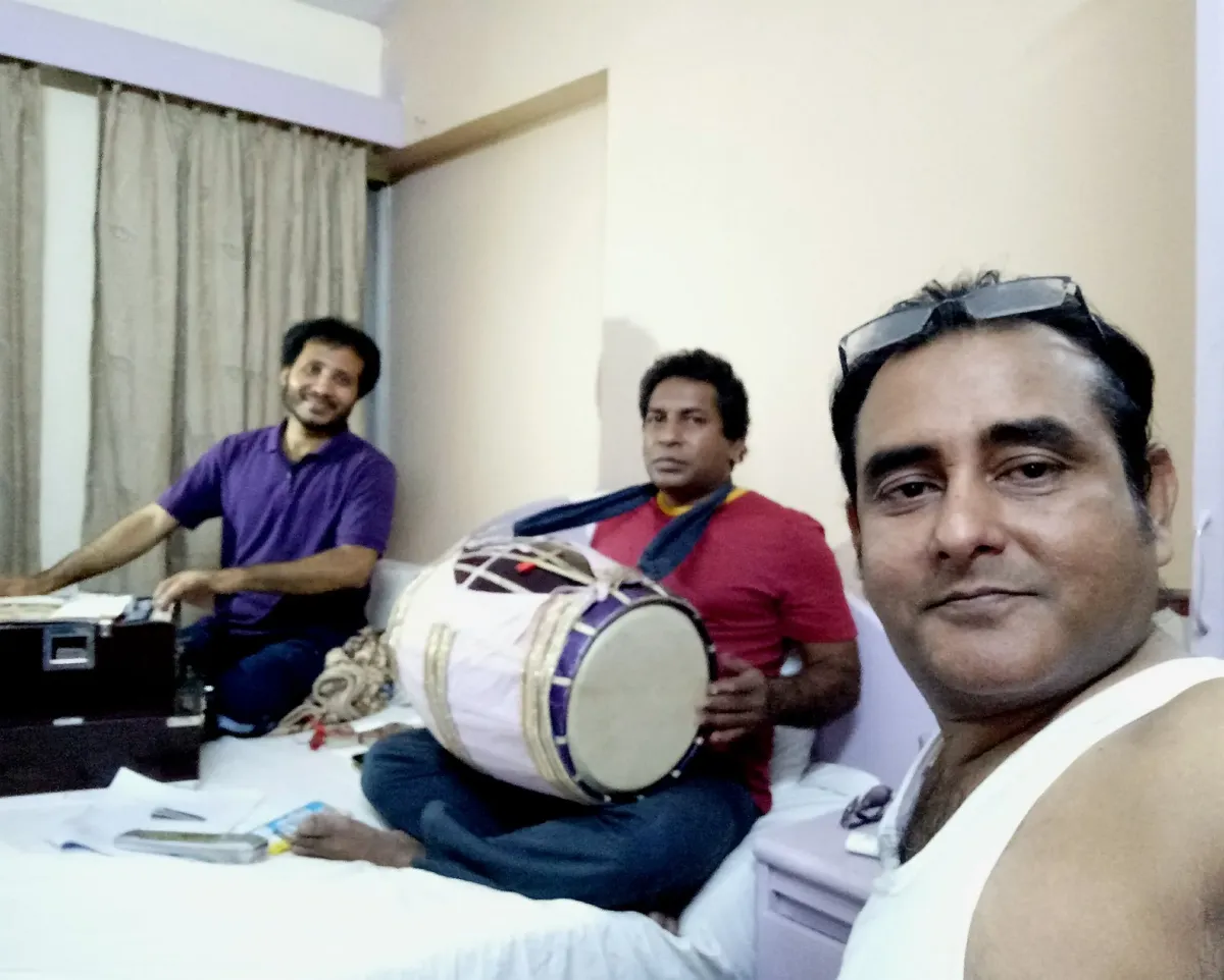 শুটিং শেষে ঢুলি মোশাররফ করিম, দেখুন ভিডিও