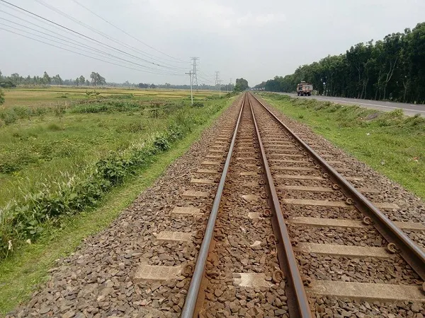 নাটোরে ট্রেনে কাটা পড়ে মা-মেয়ের মৃত্যু