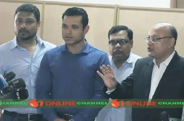 ‘ভয়ে’ রেইনট্রি থেকে চাকরি ছাড়ছেন অনেকেই