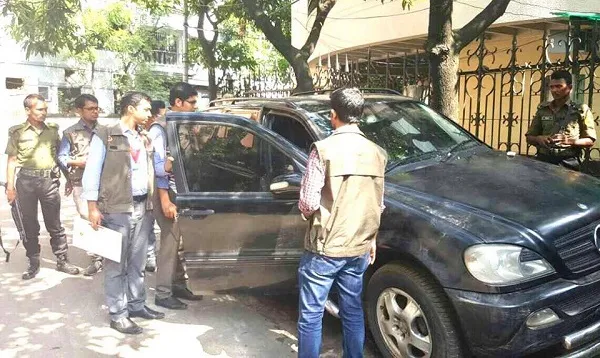 এবার রাজধানীর মহাখালী থেকে মার্সিডিজ উদ্ধার