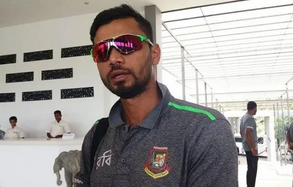 ইংল্যান্ড পৌঁছেই আয়ারল্যান্ডের বিমান ধরবেন মাশরাফি