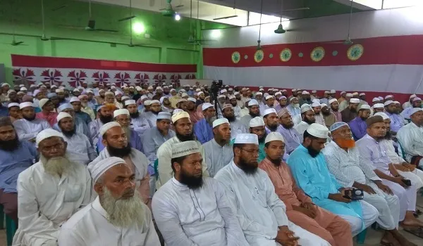 টাঙ্গাইলে জঙ্গিবাদ ও সন্ত্রাসের বিরুদ্ধে ইমামদের সেমিনার