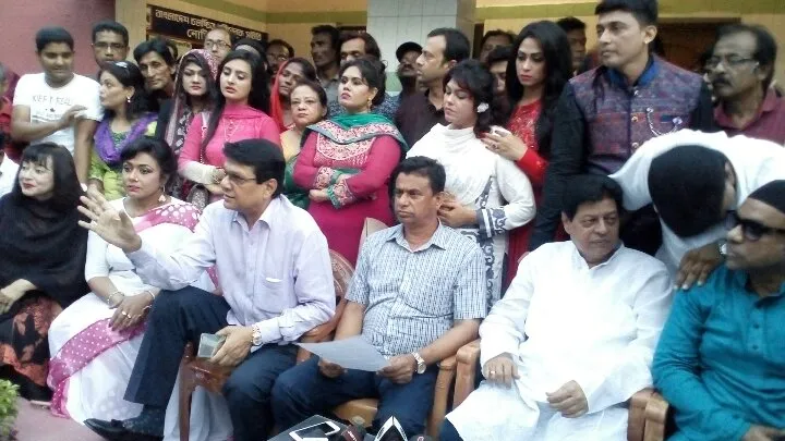 তথ্যমন্ত্রীর পদত্যাগ দাবি করেছে চলচ্চিত্র ঐক্যজোট