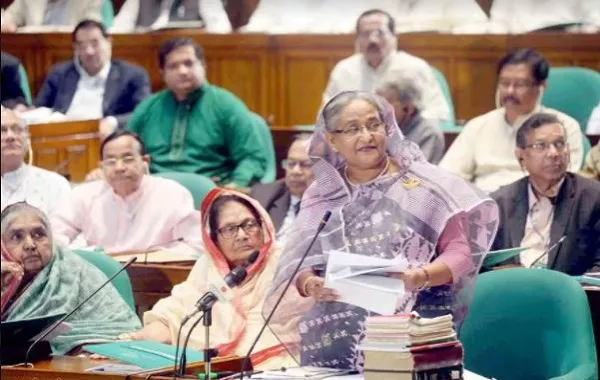 ‘প্রয়োজনে খাবার ভাগ করে খাবো, কিন্তু নাফ নদীতে ঠেলে দেবো না’