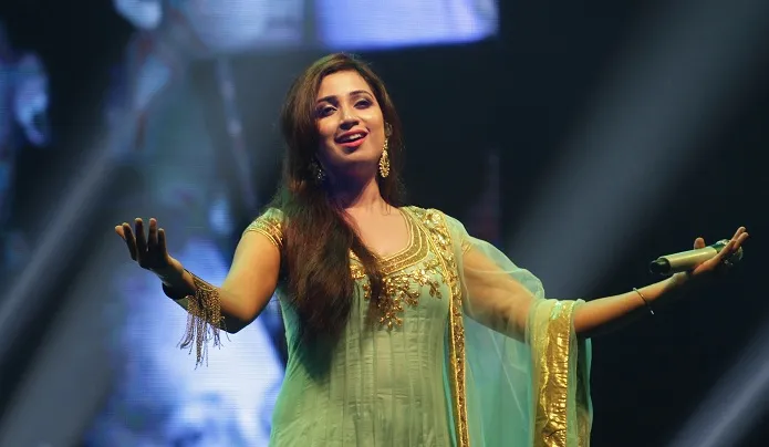 চারমাসের ব্যবধানে আবারও গান গাইতে ঢাকায় আসছেন ভারতের মেলোডি কুইনখ্যাত জনপ্রিয় কণ্ঠশিল্পী শ্রেয়া ঘোষাল। কনসার্টের নাম দেয়া হয়েছে ‘শ্রেয়া ঘোষাল: লাইভ ইন ঢাকা’। জুলাইয়ের মাঝামাঝিতে তাকে ঢাকায় আনছে ইভেন্ট অর্গানাইজার