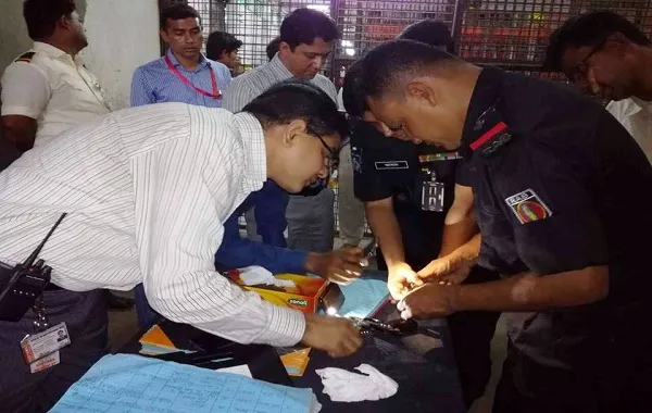 শাহজালালে আবারও আমদানি নিষিদ্ধ ১৯টি আগ্নেয়াস্ত্র আটক