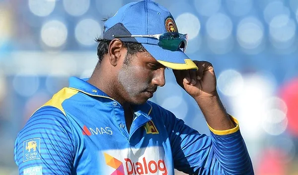 নেতৃত্ব থেকে সরে দাঁড়ালেন ম্যাথুজ
