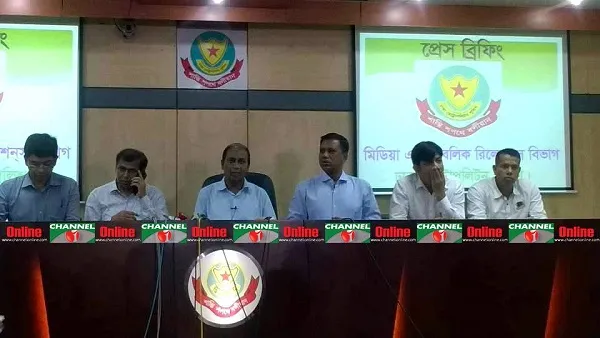 ‘চারটি পিস্তল ও গোলাবারুদ সরবরাহ করে জঙ্গি রাশেদ’