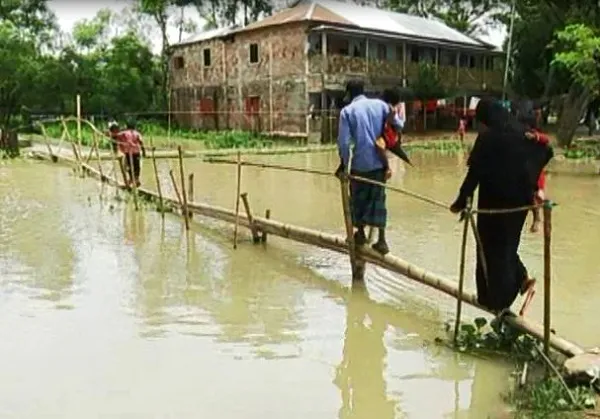 সারাদেশে বন্যা পরিস্থিতির অবনতি, কয়েক লাখ মানুষ দুর্ভোগে