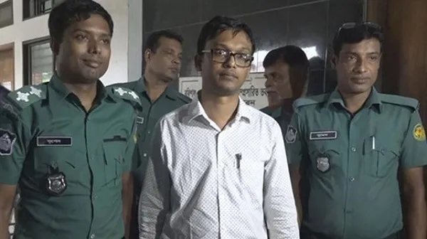 ‘মোরে চেনো, মুই আইনের লোক’