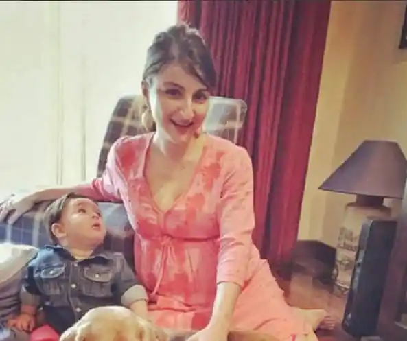 সোহার বেবি শাওয়ারে তৈমুরের সঙ্গে হাসিমুখে মা. Channel i News - চ্যানেল আই নিউজ