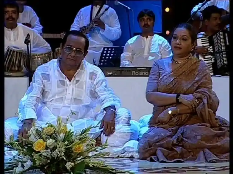 ‘ফিরে দেখা সেরা গান’ অনুষ্ঠানে রাজ্জাক ও কবরী