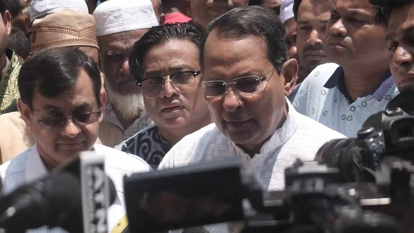রাজ্জাকের বিদায়ে শোকপ্রকাশ করেন প্রধানমন্ত্রী ও অন্যান্য নেতা. Channel i News - চ্যানেল আই নিউজ