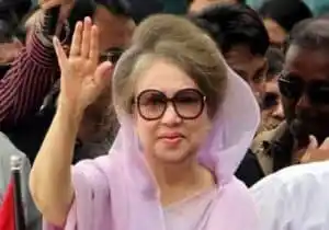 খালেদা জিয়া আদালত ভবনে উপস্থিত, সাংবাদিক ও সমর্থকদের সঙ্গে. Channel i News - চ্যানেল আই নিউজ