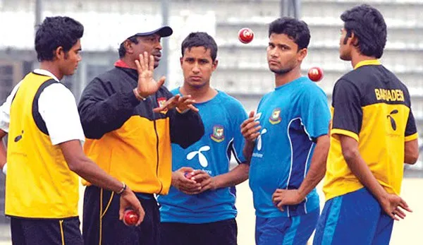 বাংলাদেশ ক্রিকেটাররা কোচের সাথে অনুশীলনে ব্যস্ত. Channel i News - চ্যানেল আই নিউজ