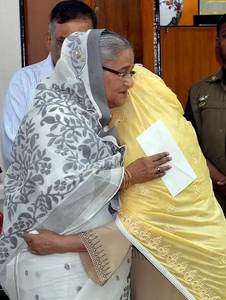 জঙ্গিহামলায় নিহতের স্বজনদের শান্ত্বনা দেন প্রধানমন্ত্রী।