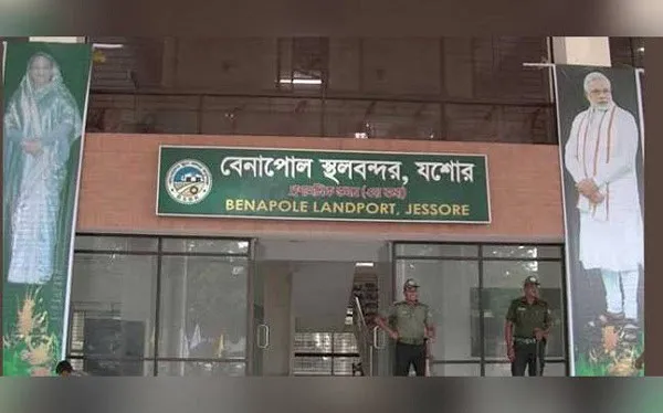 বেনাপোল স্থলবন্দরে নিরাপত্তা বাহিনী অবস্থান করছে. Channel i News - চ্যানেল আই নিউজ
