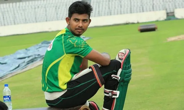 বাংলাদেশ ক্রিকেটার মোসাদ্দেক হোসেন অনুশীলনে বসে আছেন. Channel i News - চ্যানেল আই নিউজ