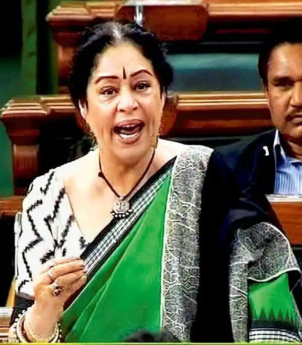 ‘মেয়ে নয়, ছেলেদেরই ঘরে আটকে রাখুন’ কিরণ খের